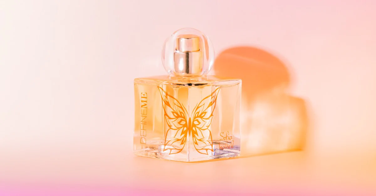 Essence Unveiled: How Fragrance Defines Mood and Memory